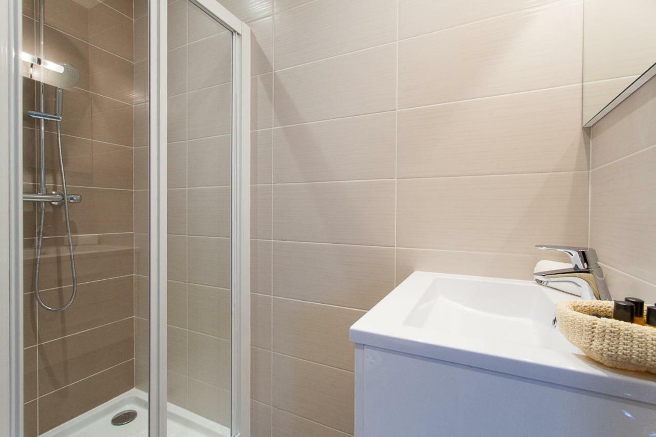 Teisseire Accomodations Cannes Bagian luar foto